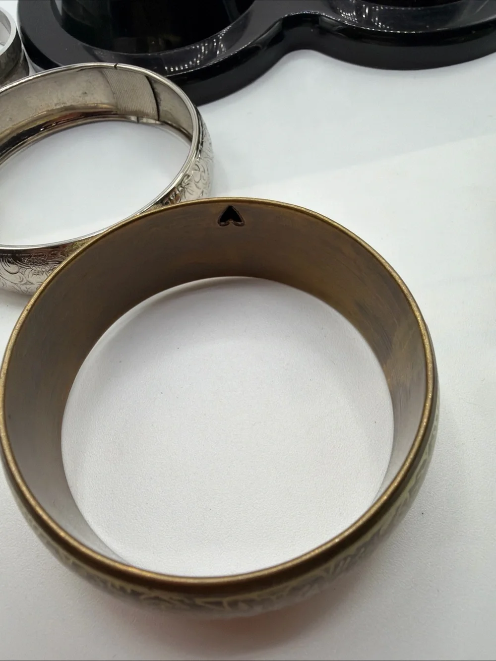 Vintage Chunky Brass, Enamel, Mother Of Pearl 9 Bangle Bracelet Jewelry Lot